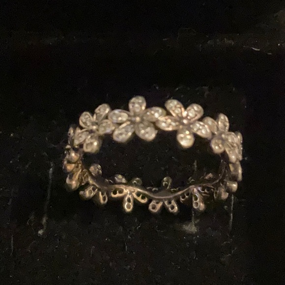 Pandora daisy ring - Picture 2 of 4
